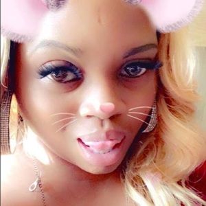 Meet your Posher, Latonda